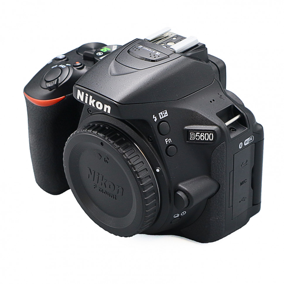 Nikon D5600 (9.000 кадров)