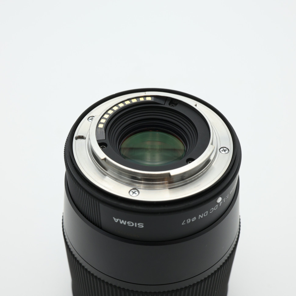 Sigma 16mm f/1.4 DC DN Fujifilm XF (состояние 5-)