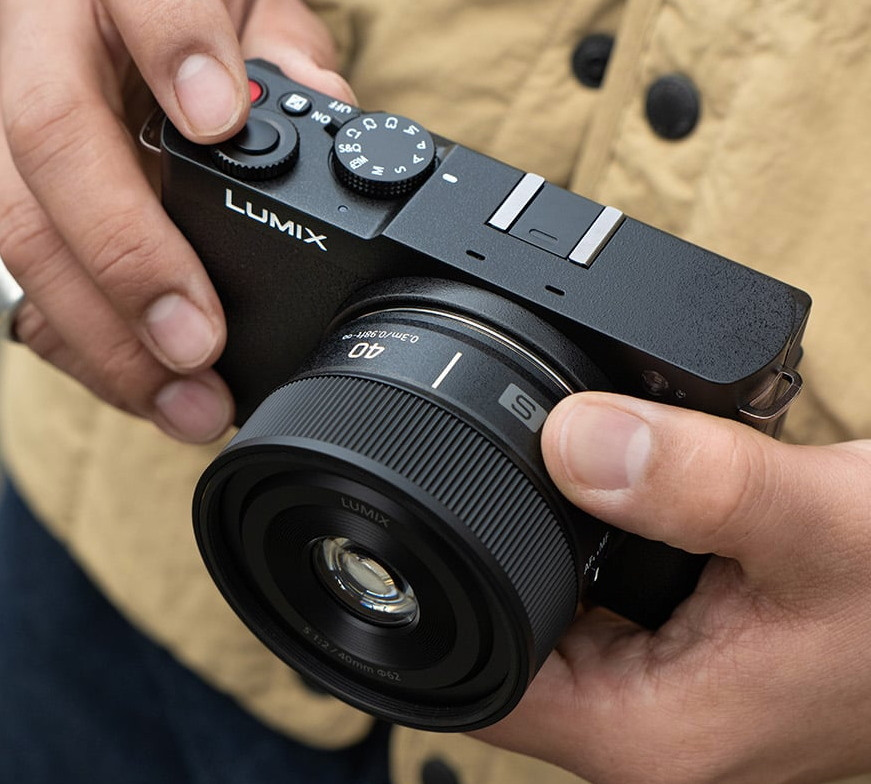 Объектив Panasonic S 40mm f/2 черный