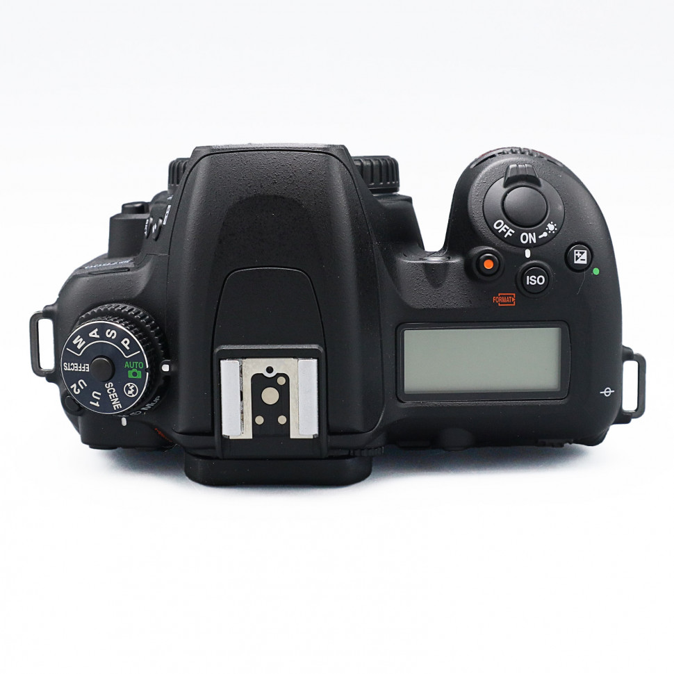 Nikon D7500 (11.000 кадров)