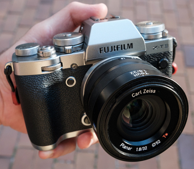 Объектив Zeiss Touit 32mm f/1.8 XF