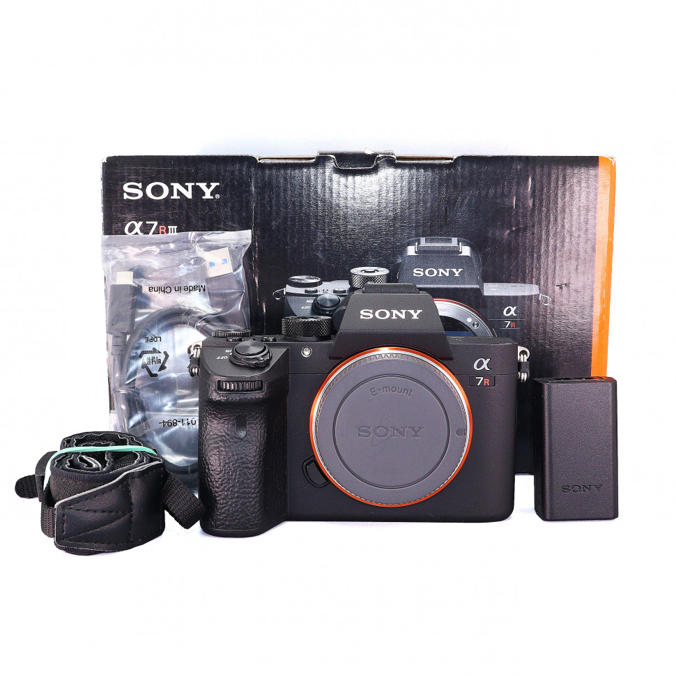 Sony A7R III (27.900 кадров)