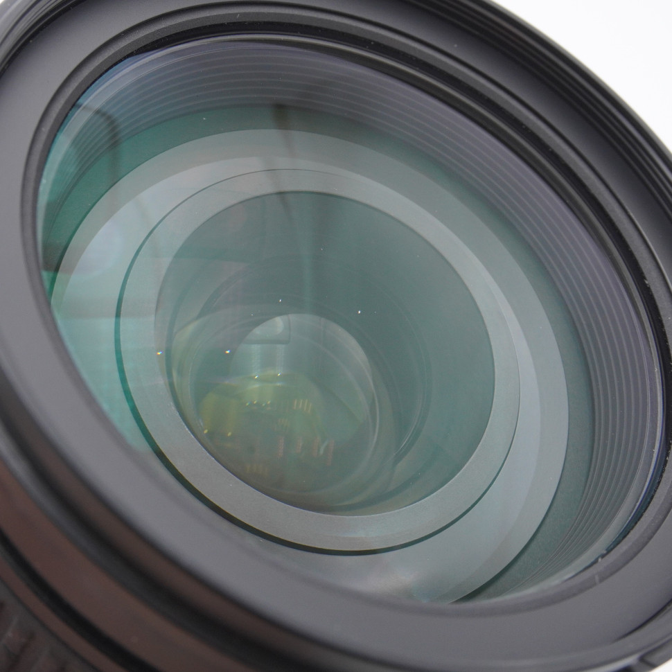 Nikon 28-300mm f/3.5-5.6G AF-S ED VR (состояние 4)