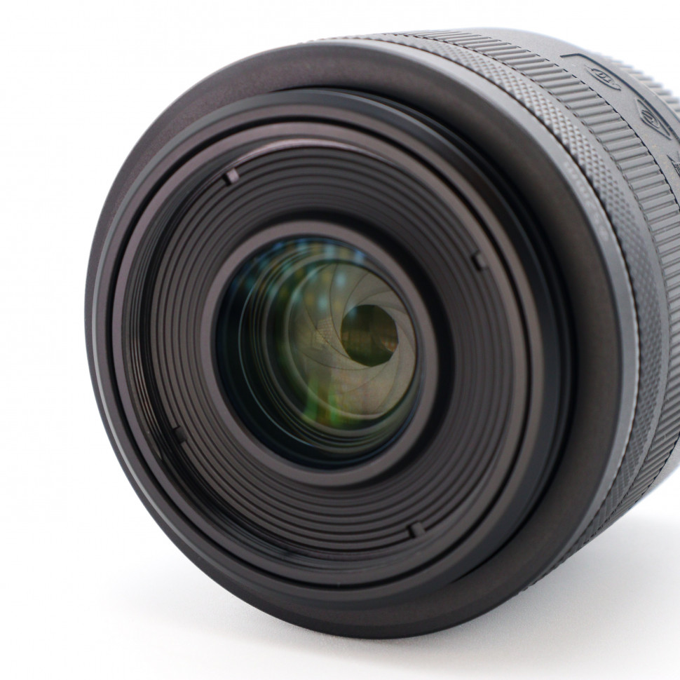 Canon RF 35mm f/1.8 Macro IS STM (Like new)