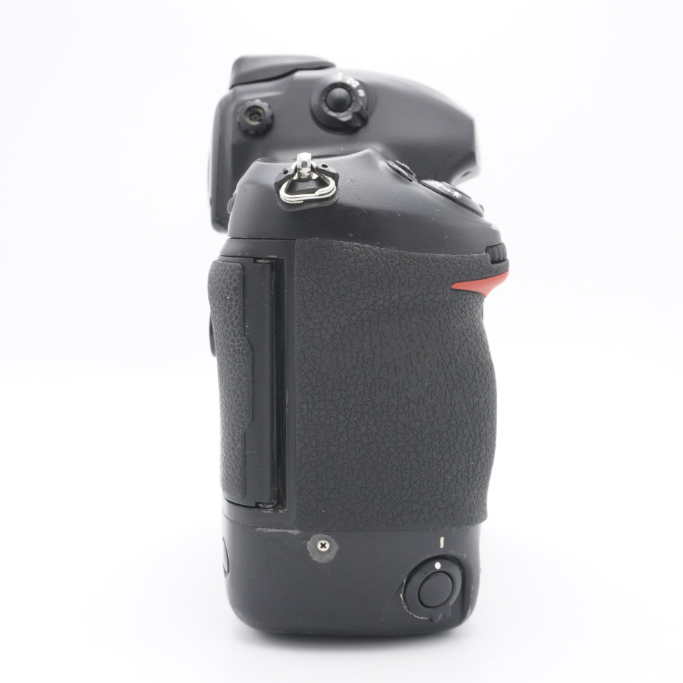 Nikon D3 body (283000 кадров)
