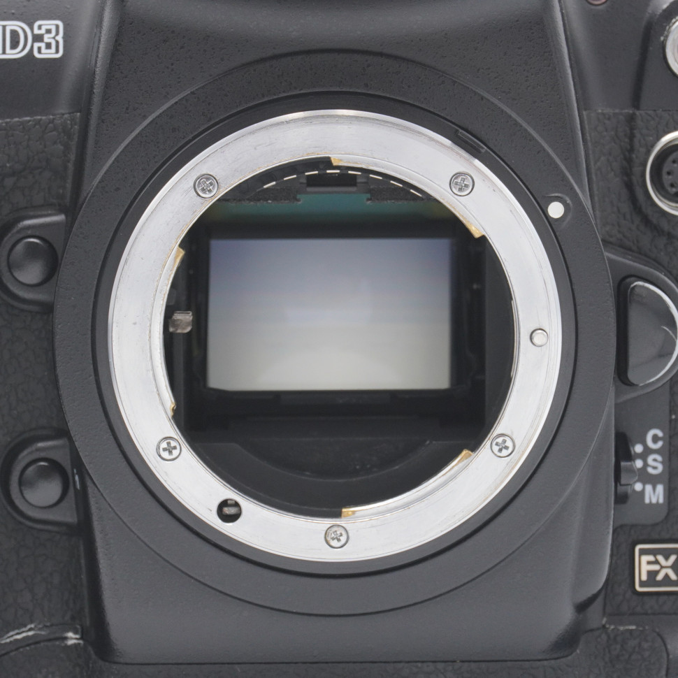 Nikon D3 body (283000 кадров)