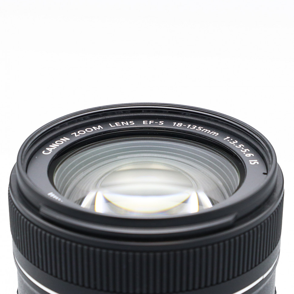 Canon EF-S 18-135mm f/3.5-5.6 IS (состояние 5)
