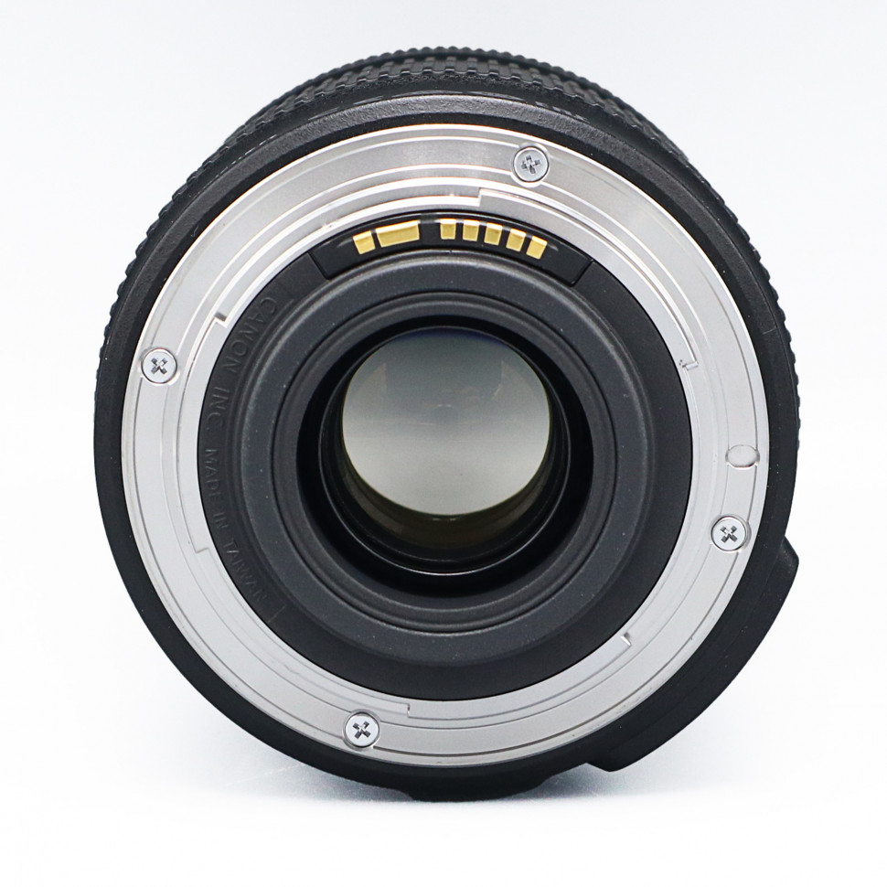 Canon EF-S 18-135mm f/3.5-5.6 IS (состояние 5)