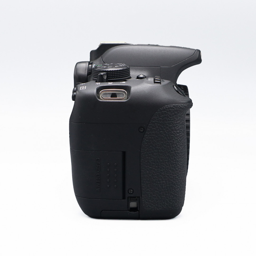 Canon EOS 700D (21000 кадров)