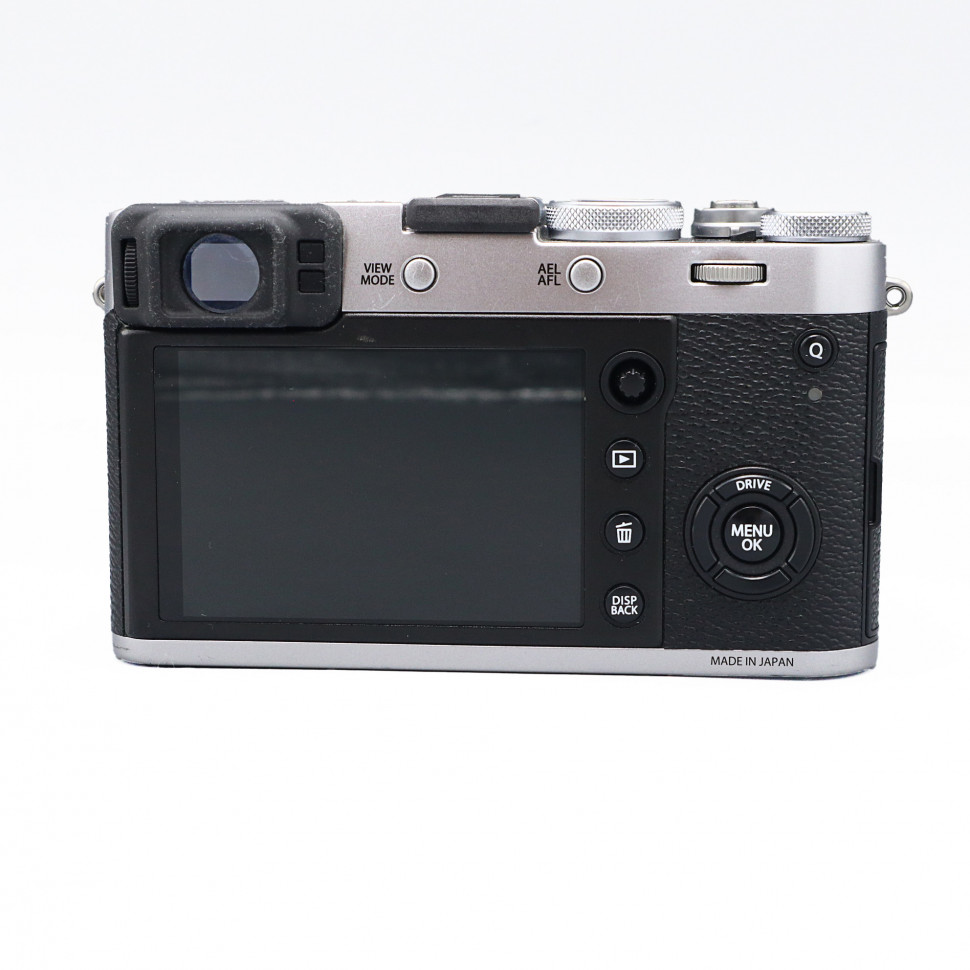 Fujifilm X100F (8.500 кадров)