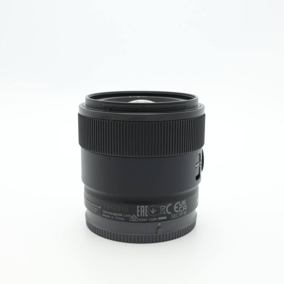 Sony E 11mm f/1.8 (сост. 5-)