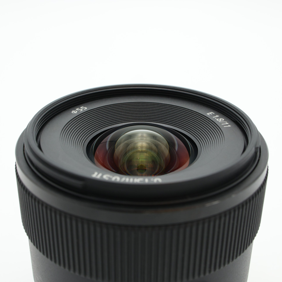 Sony E 11mm f/1.8 (сост. 5-)