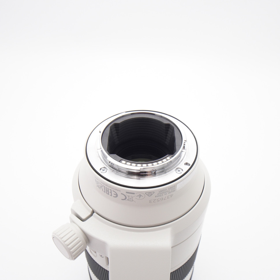Sony FE 70-200mm f/4 Macro G OSS II (like new)
