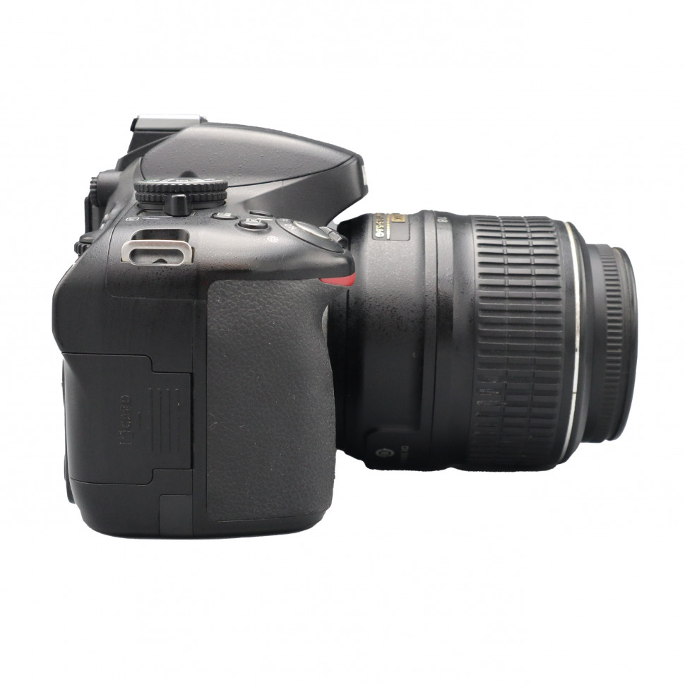 Nikon D5100 kit 18-55mm (18500 кадров)