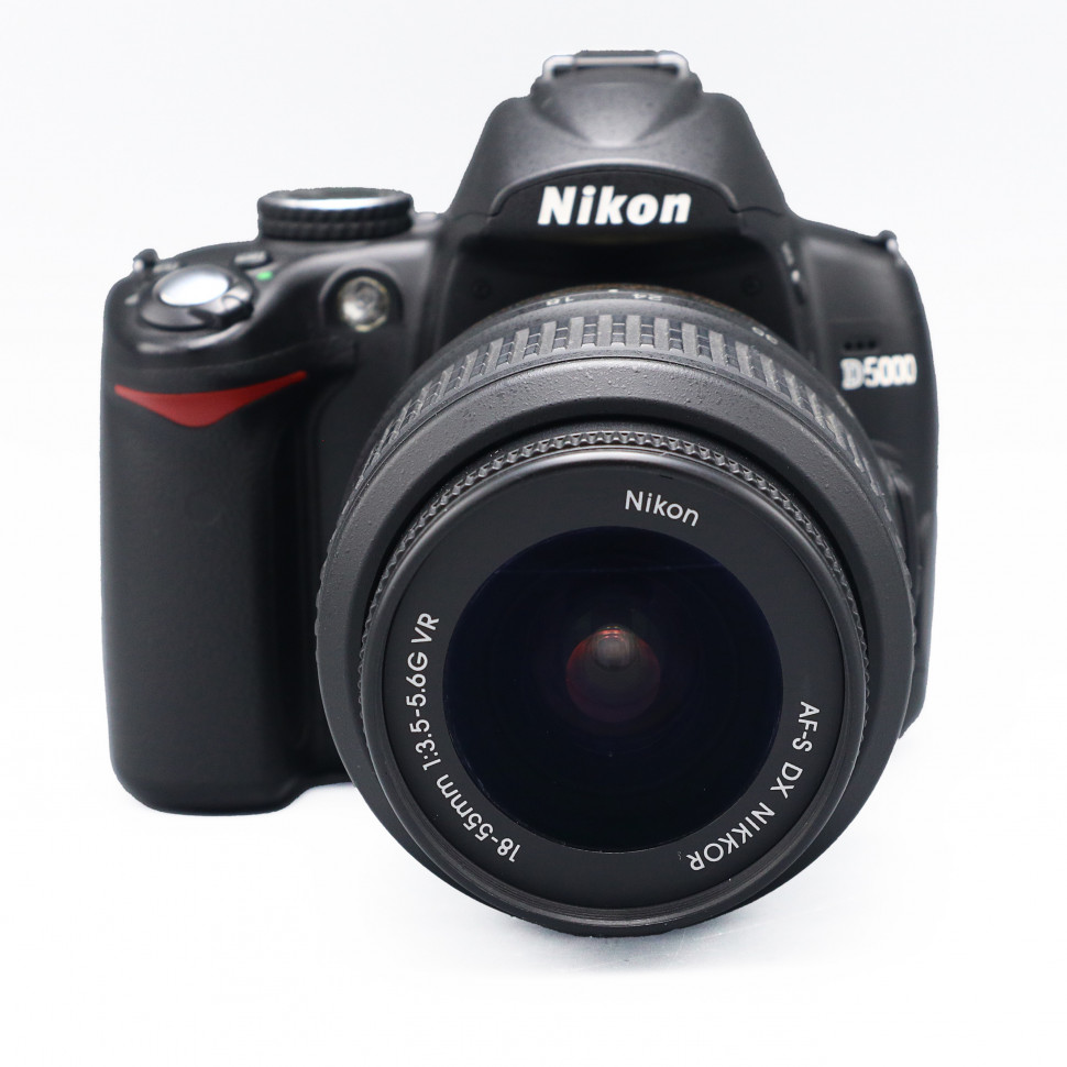 Nikon D5000 Kit AF-S 18-55mm VR (22.000 кадров)
