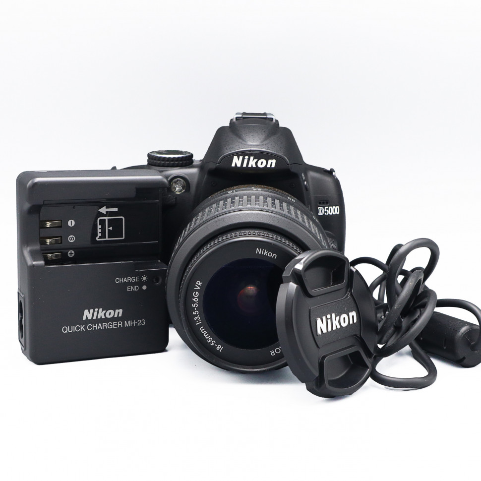 Nikon D5000 Kit AF-S 18-55mm VR (22.000 кадров)