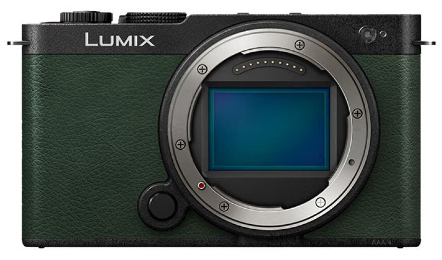 Фотоаппарат Panasonic S9  + Lumix S 18-40mm f/4.5-6.3 зеленый