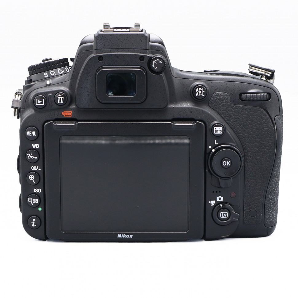 Nikon D750 (83200 кадров)
