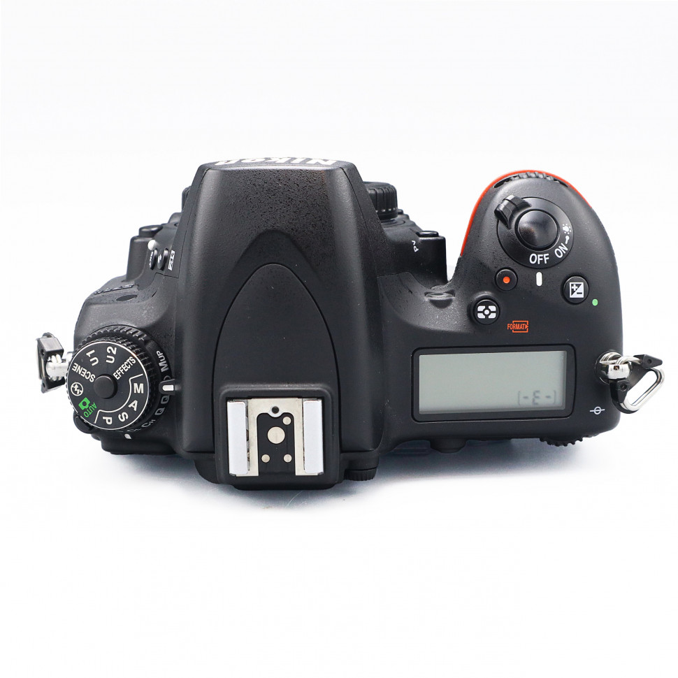 Nikon D750 (83200 кадров)