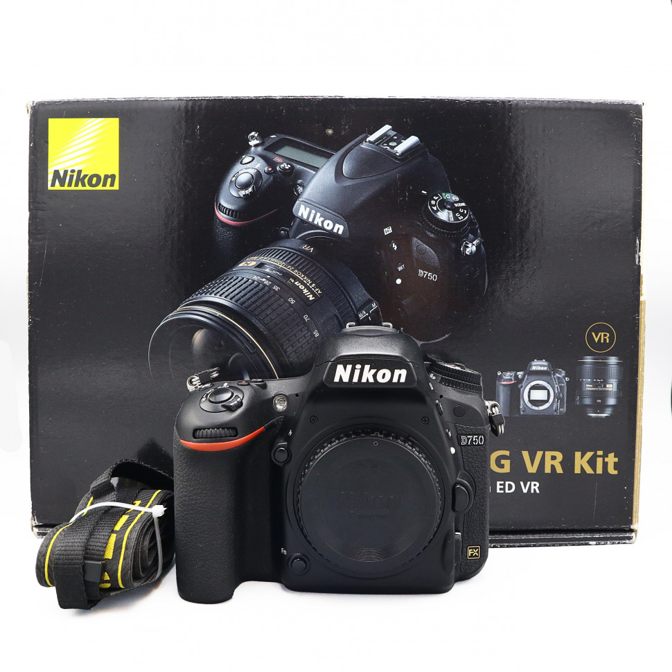 Nikon D750 (83200 кадров)