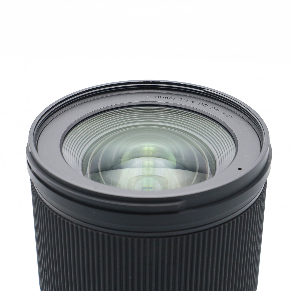 Sigma 16mm f/1.4 DC DN Micro 4/3 (состояние 5-)
