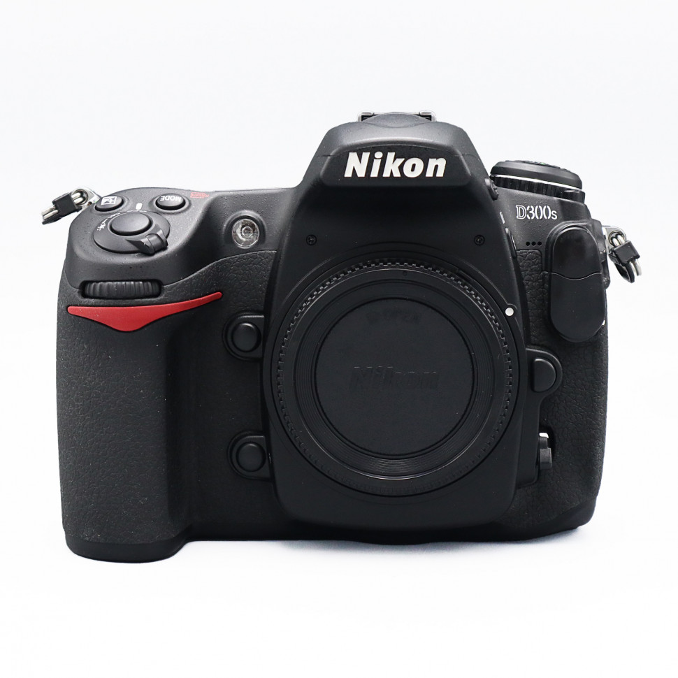 Nikon D300S (9.500 кадров)
