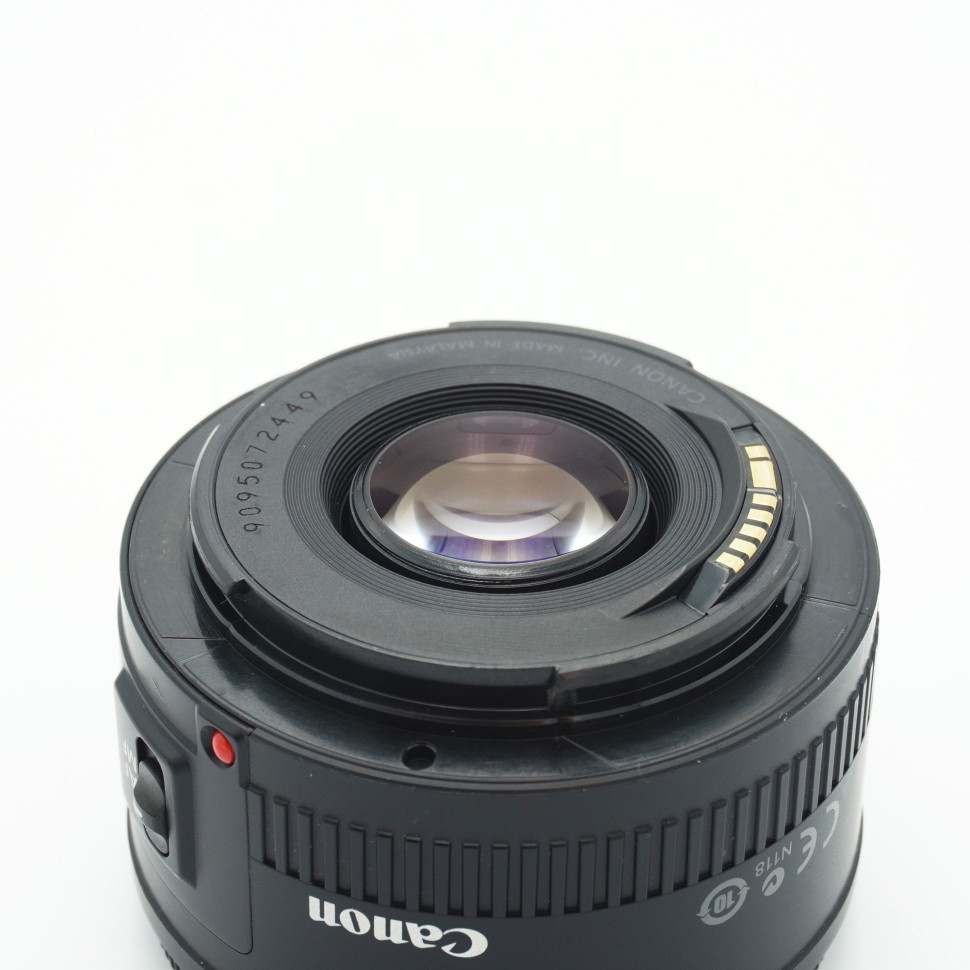 Canon EF 50mm f/1.8 II ( состояние 5-)
