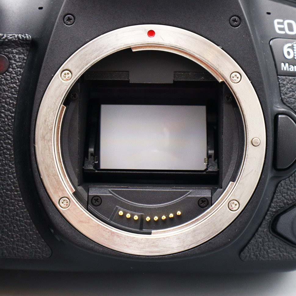 Canon EOS 6D Mark II (457.000 кадров)