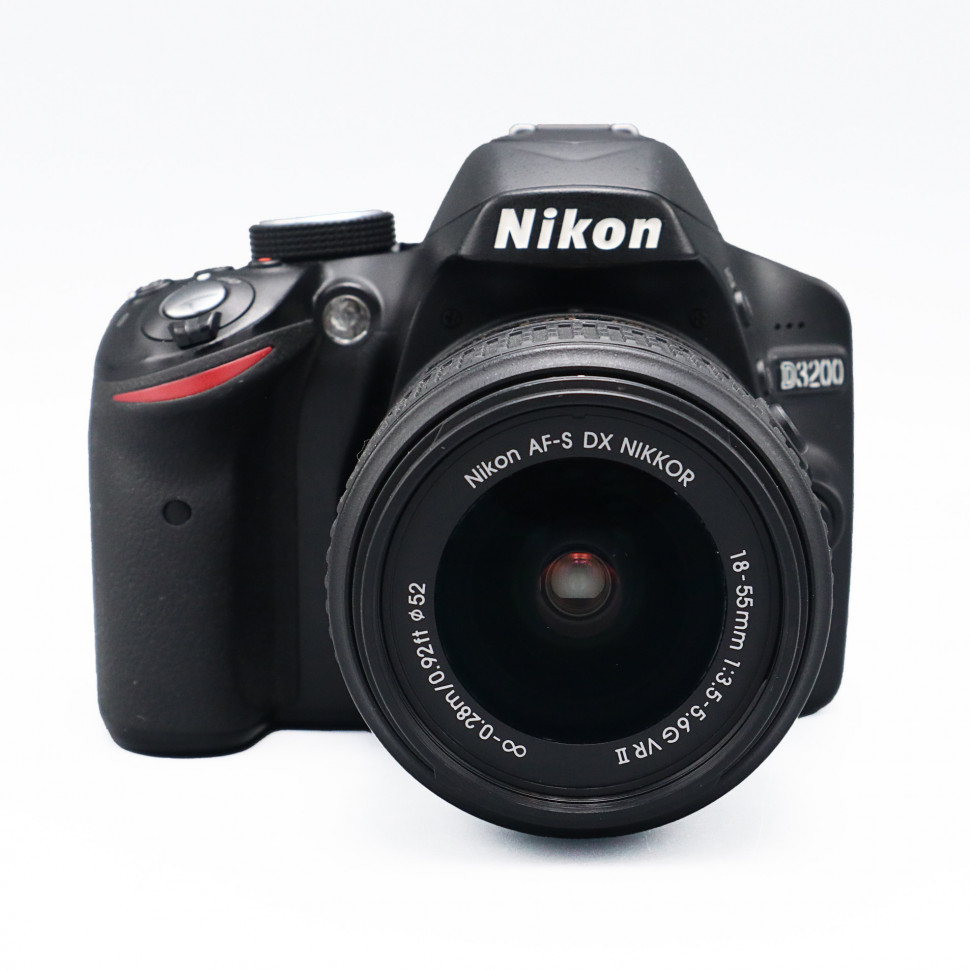 Nikon D3200 Kit AF-S 18-55mm f/3.5-5.6G VR II (8.500 кадров)