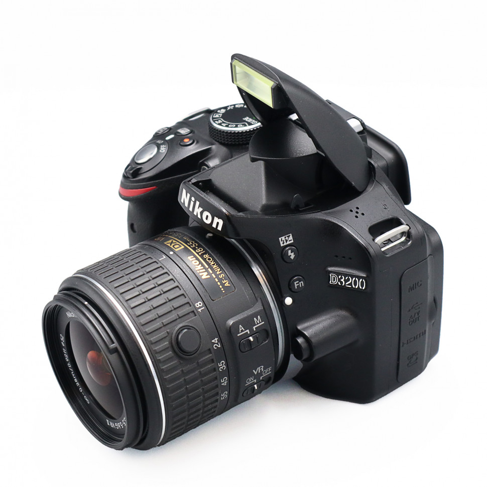 Nikon D3200 Kit AF-S 18-55mm f/3.5-5.6G VR II (8.500 кадров)