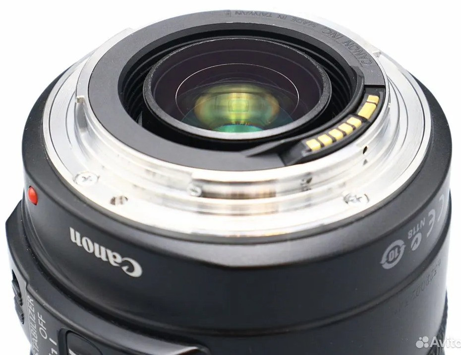 Canon EF 28-135mm f/3.5-5.6 IS  (состояние 4)