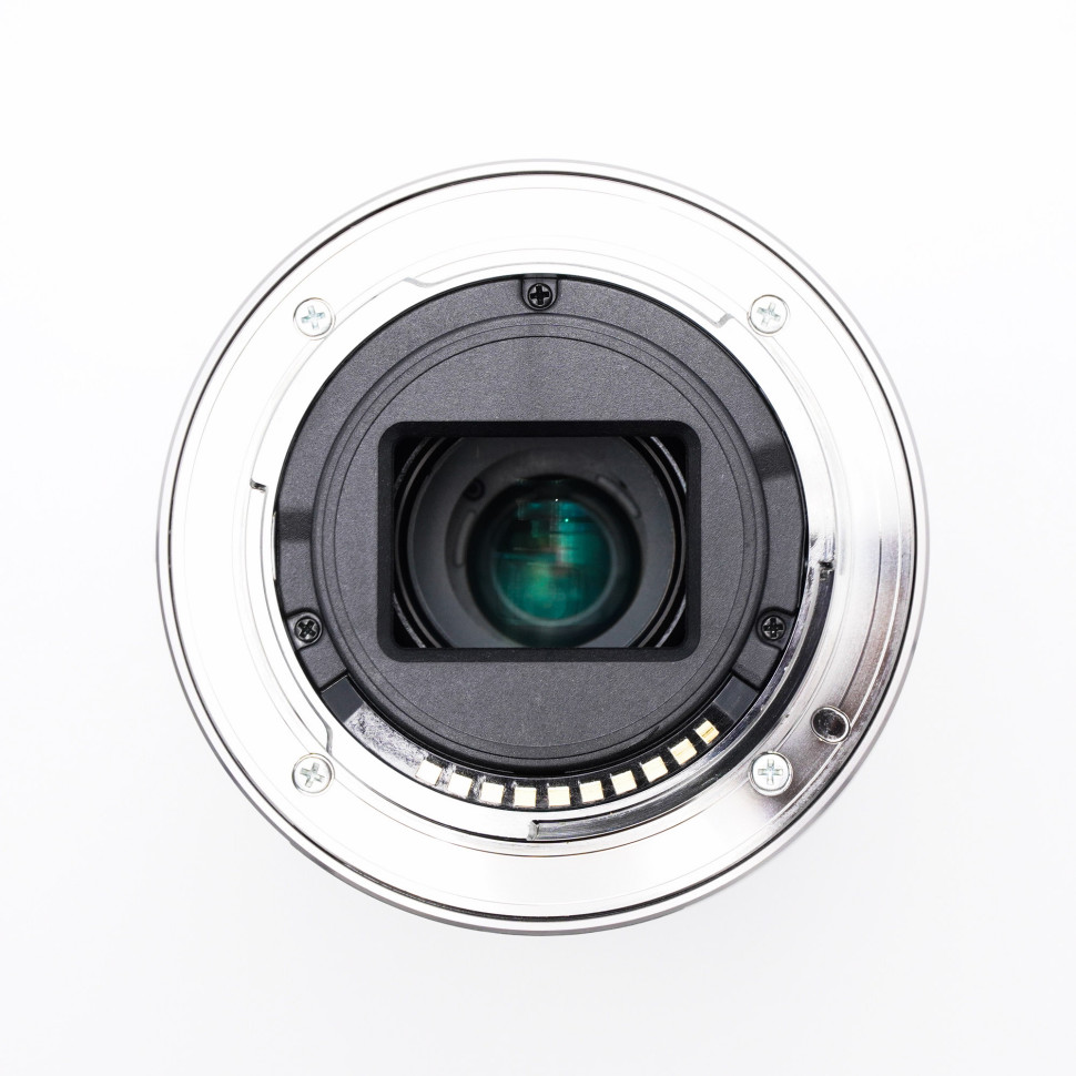 Sony E 55-210mm f/4.5-6.3 OSS серебристый (состояние 4)
