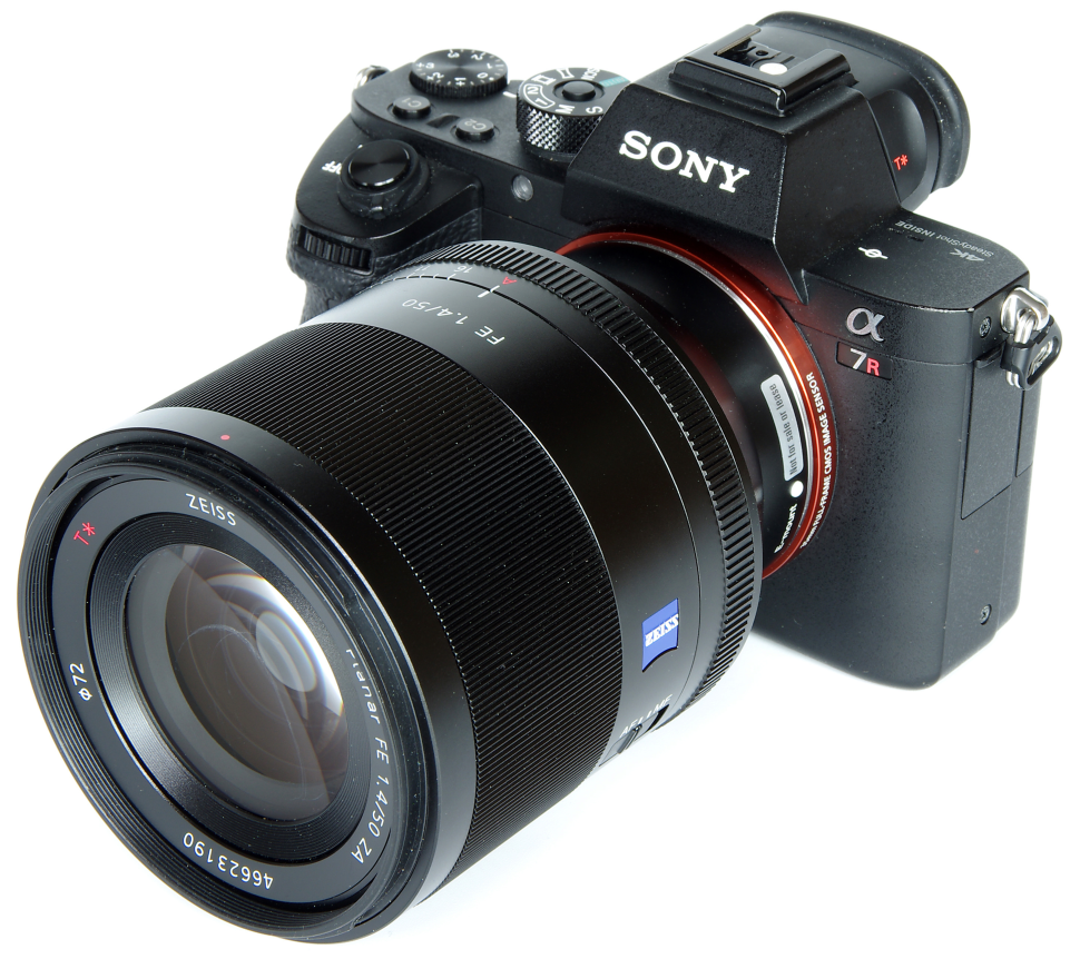 Объектив Sony Carl Zeiss Planar T* FE 50mm f/1.4 ZA (SEL-50F14Z)