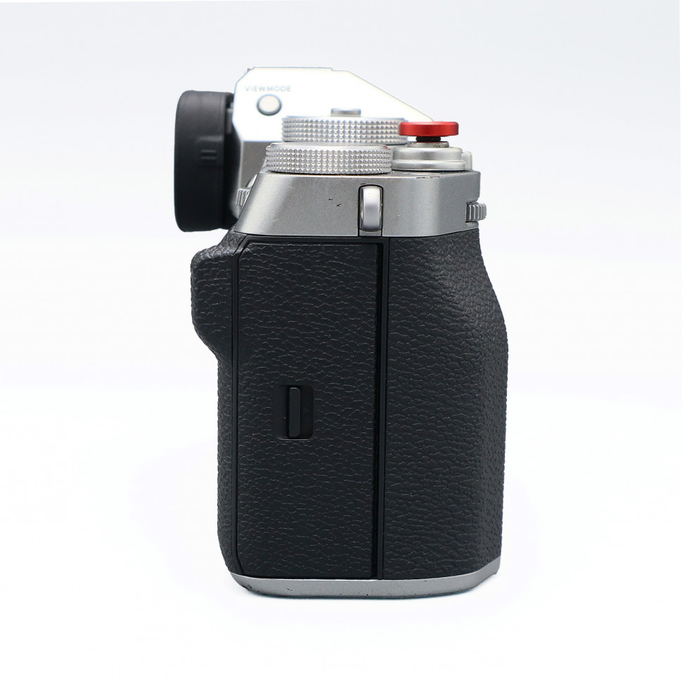 Fujifilm X-T5 (20.000 кадров)