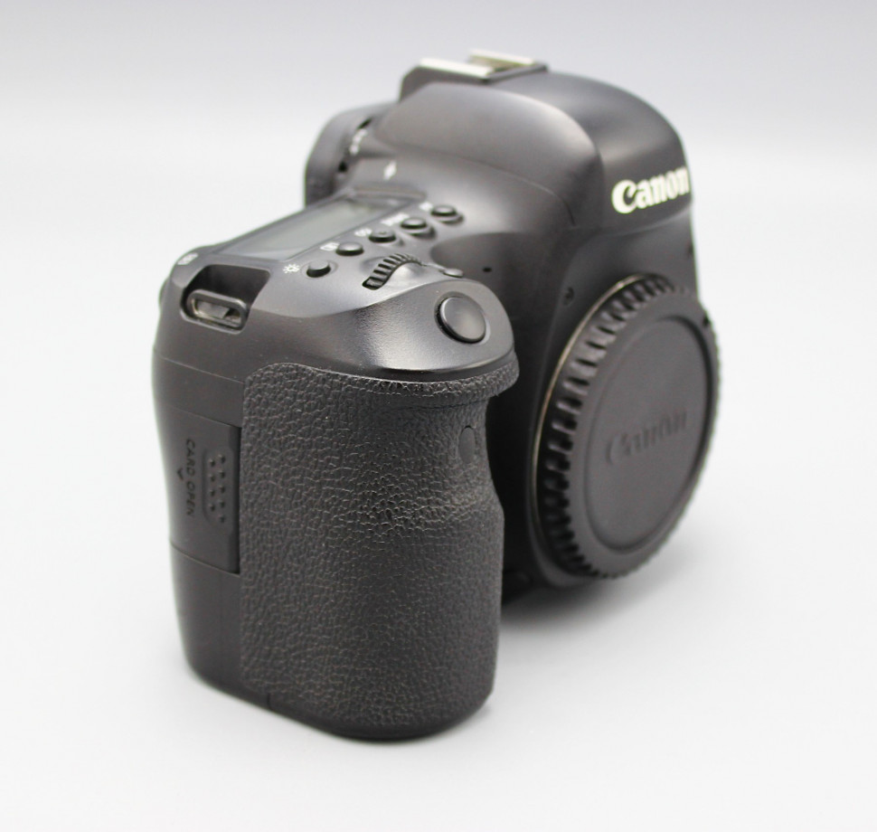 Canon EOS 6D Mark II (19.000 кадров)