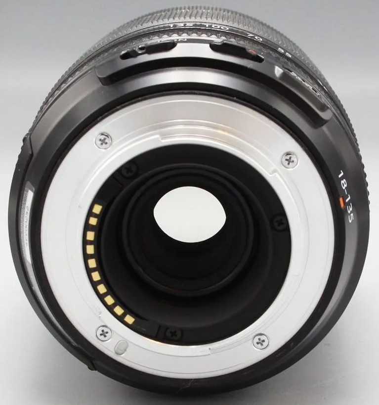 Fujifilm XF 18-135mm f/3.5-5.6 R LM OIS WR (сост. 5-)