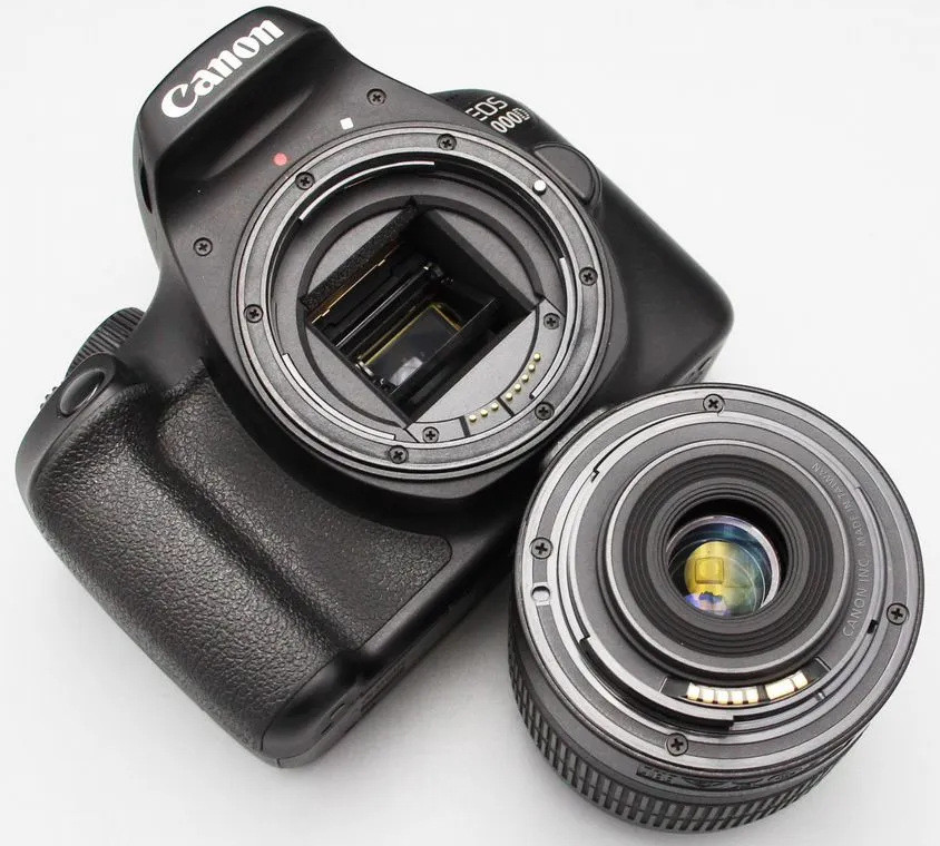 Canon EOS 4000D Kit 18-55mm III(16800 кадров)