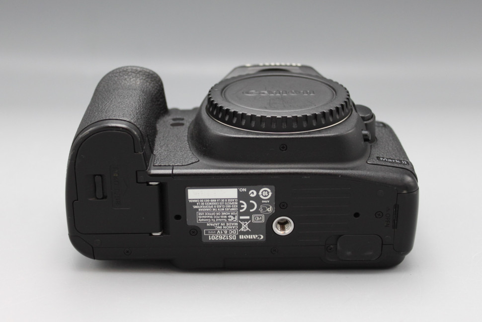 Canon EOS 5D Mark II  (34500 кадров)