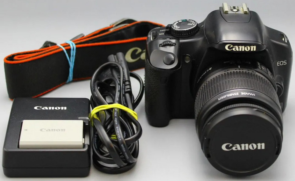 Canon EOS 450D kit 18-55 IS(17000 кадров)