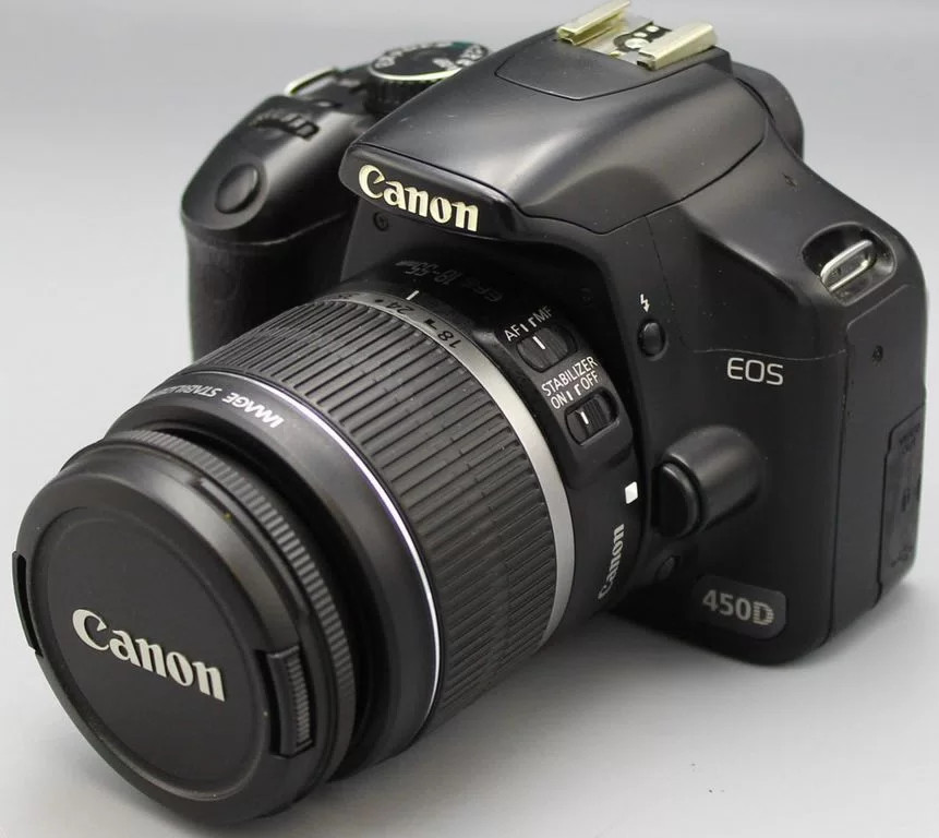 Canon EOS 450D kit 18-55 IS(17000 кадров)