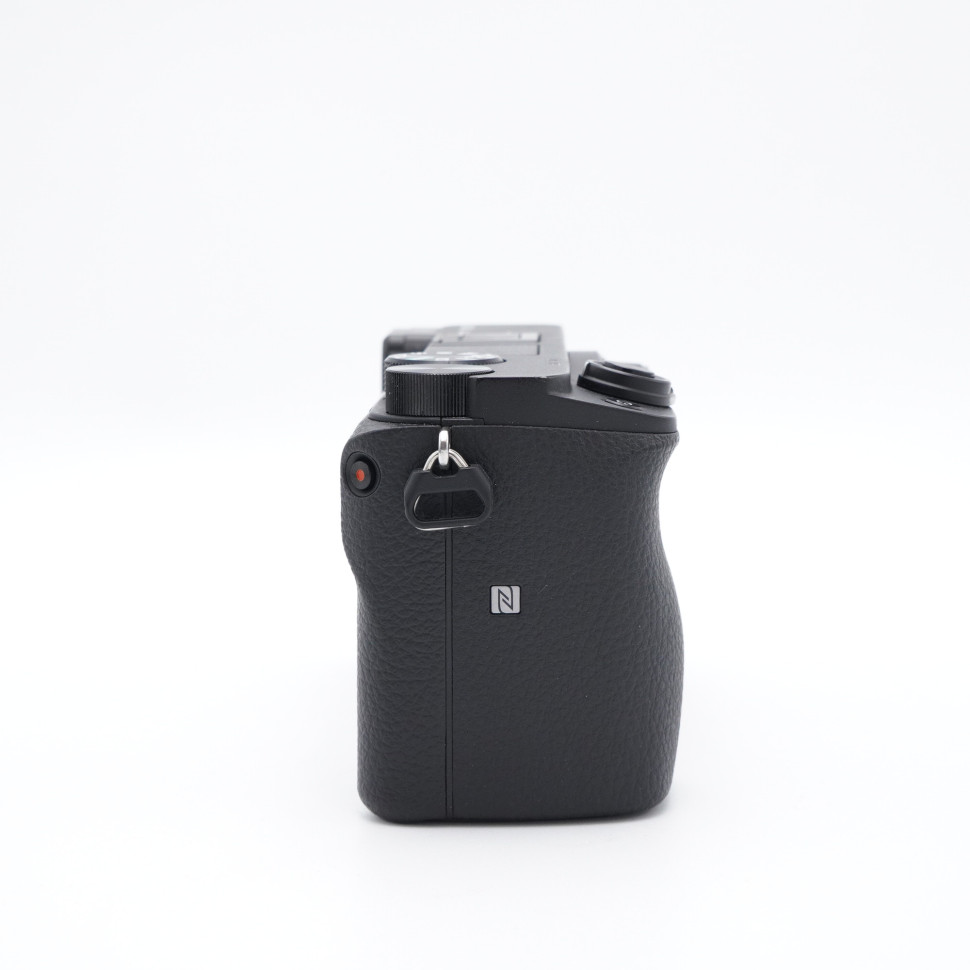 Sony a6400 body  (4000 кадров)