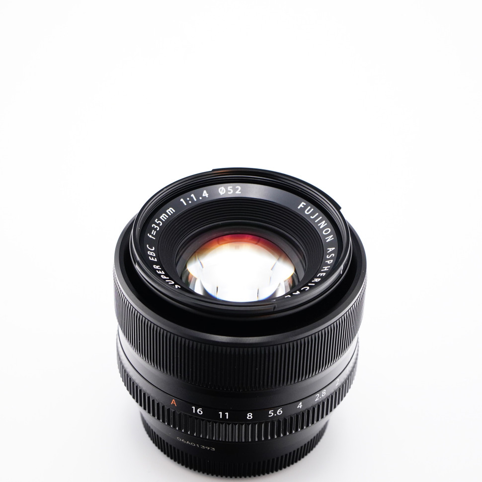 Fujifilm XF 35mm f/1.4 R  (состояние 5-)