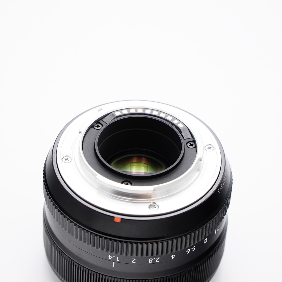 Fujifilm XF 35mm f/1.4 R  (состояние 5-)