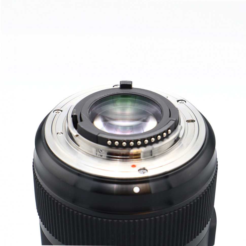 Sigma AF 18-35mm f/1.8 DC Art Nikon F (сост. 5-)
