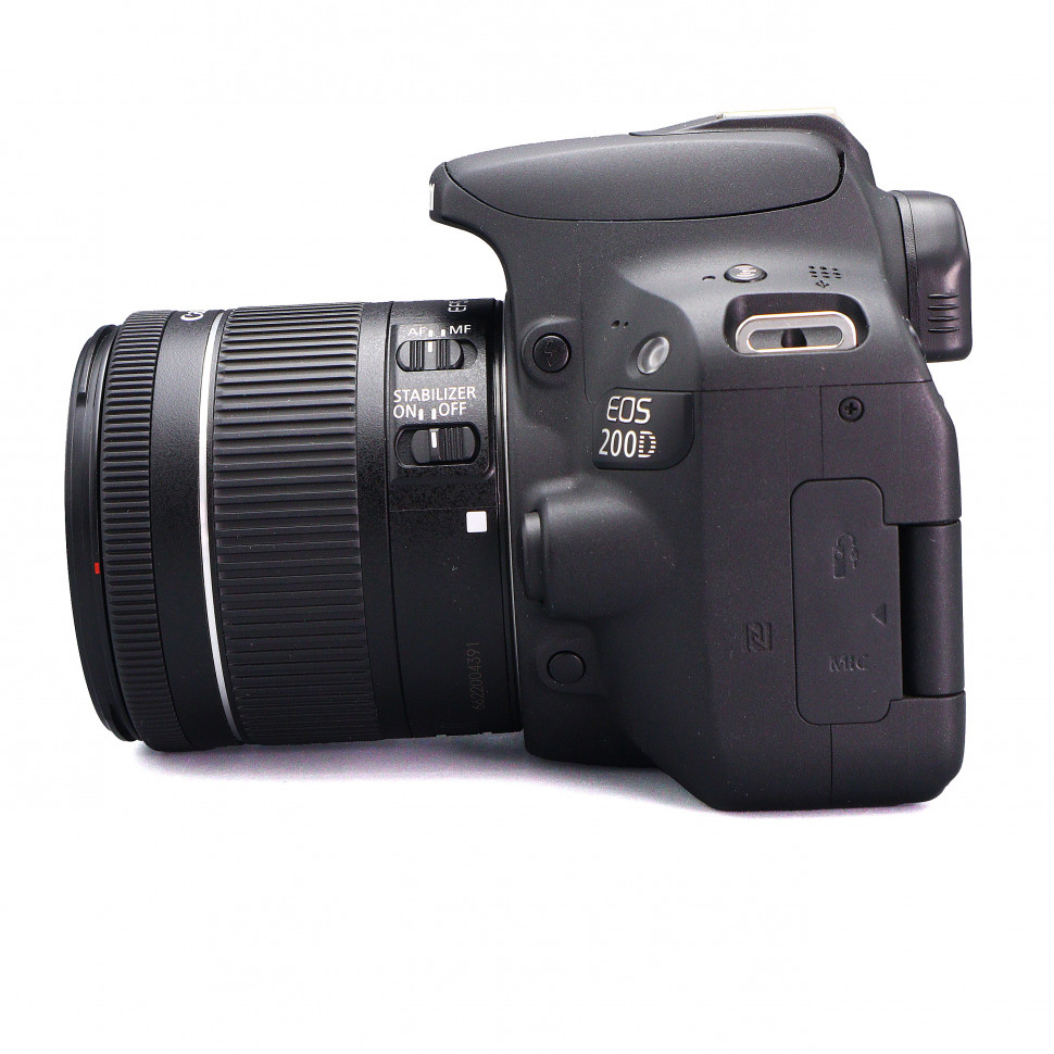 Canon EOS 200D kit 18-55mm (4200 кадров)