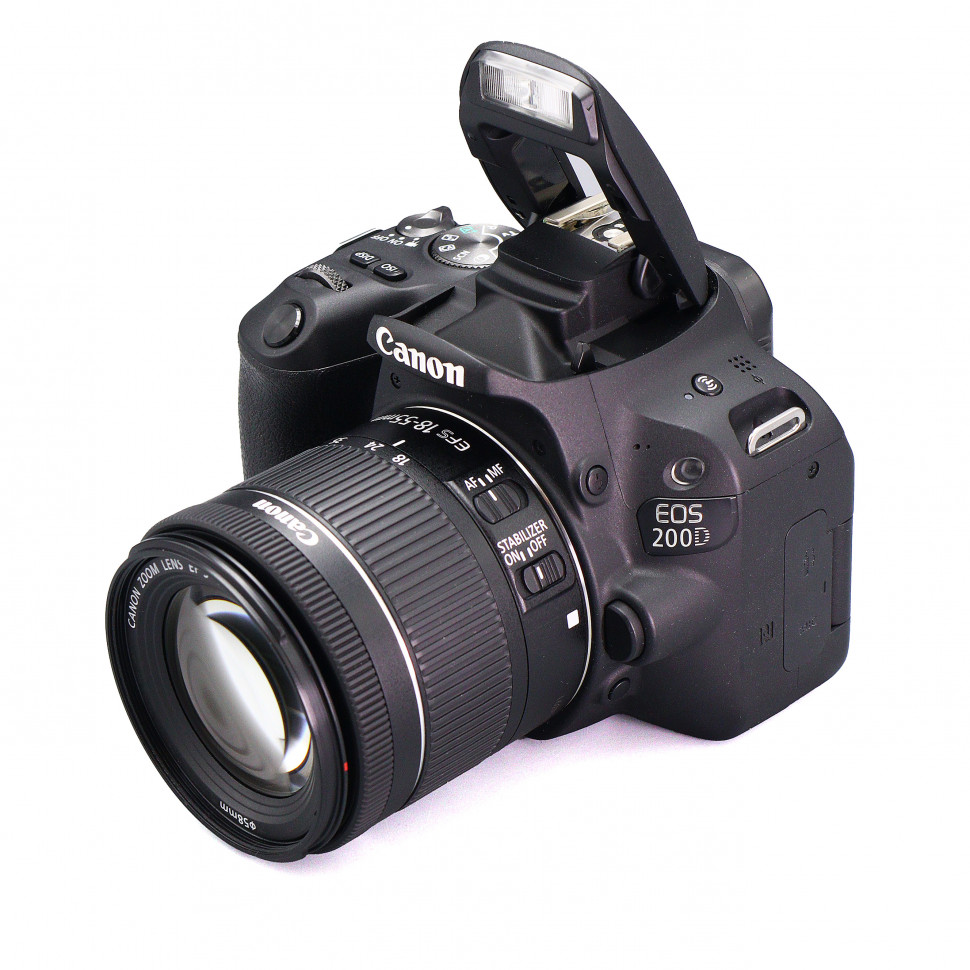 Canon EOS 200D kit 18-55mm (4200 кадров)