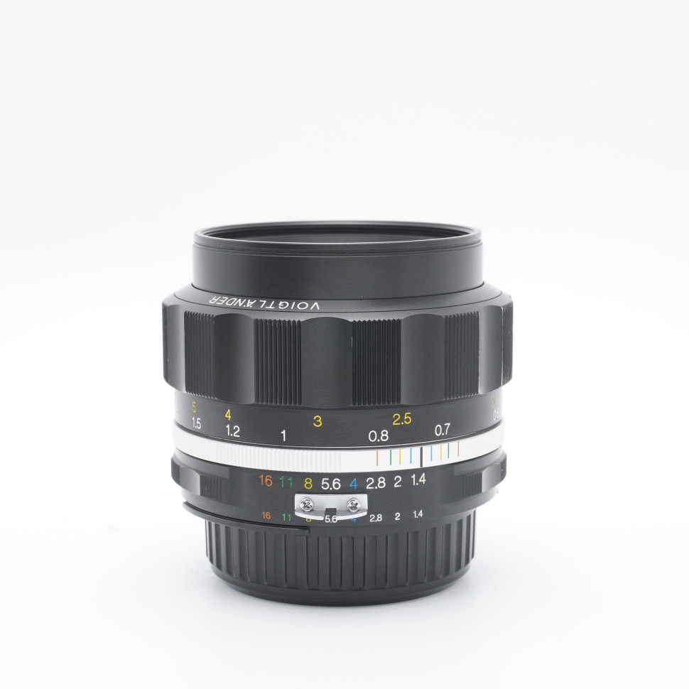Voigtlander Nokton 58mm f/1.4 (состояние 5)