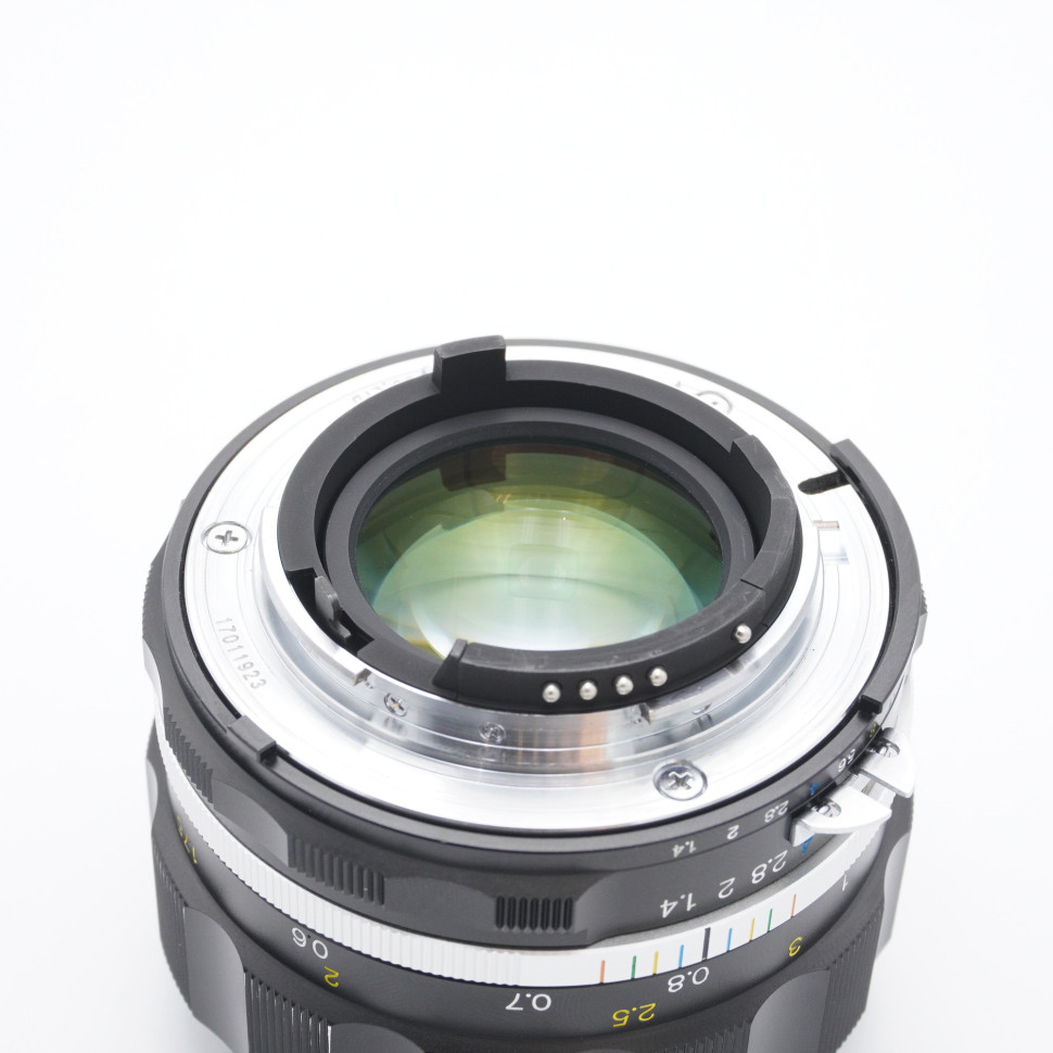 Voigtlander Nokton 58mm f/1.4 (состояние 5)