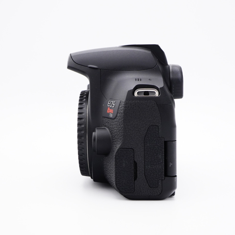 Canon EOS Rebel T8i (2.000 кадров)