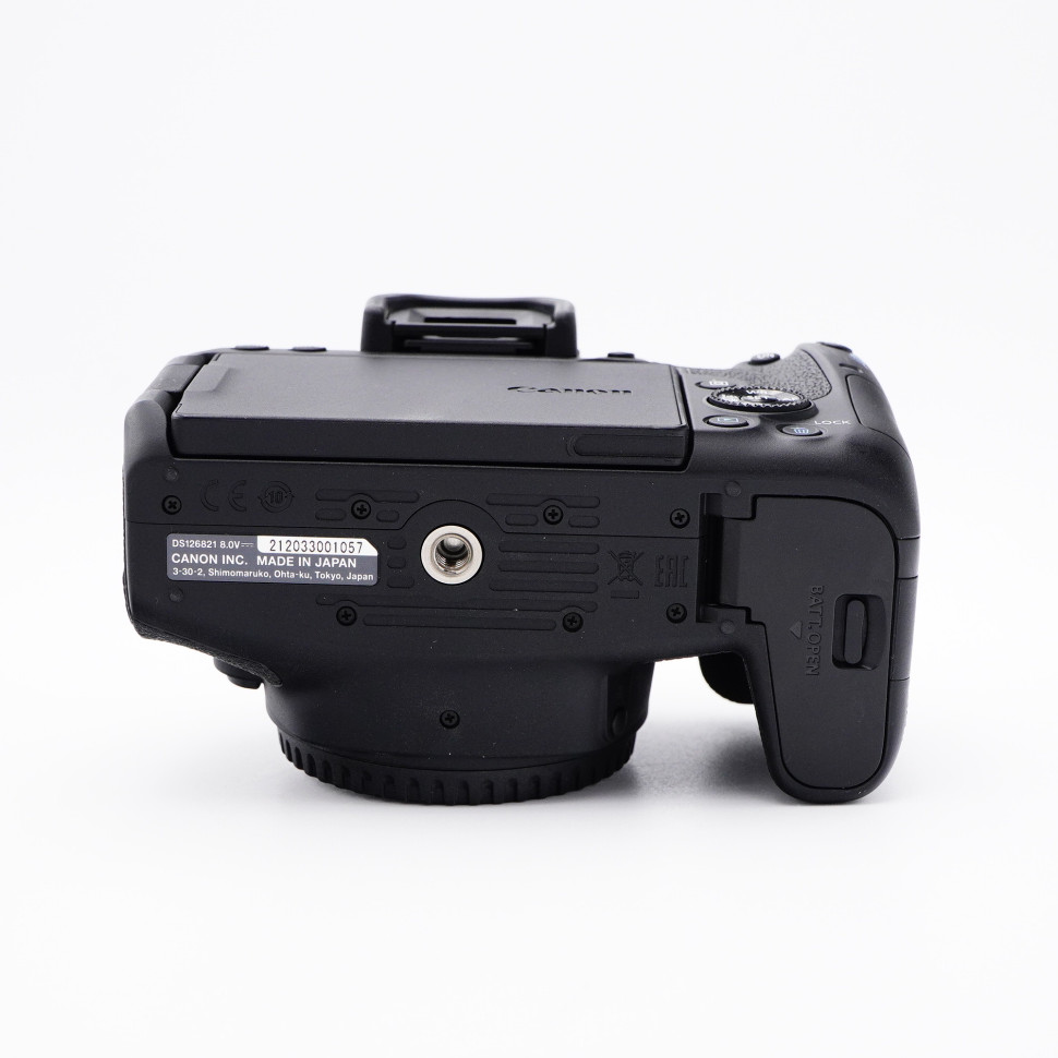 Canon EOS Rebel T8i (2.000 кадров)